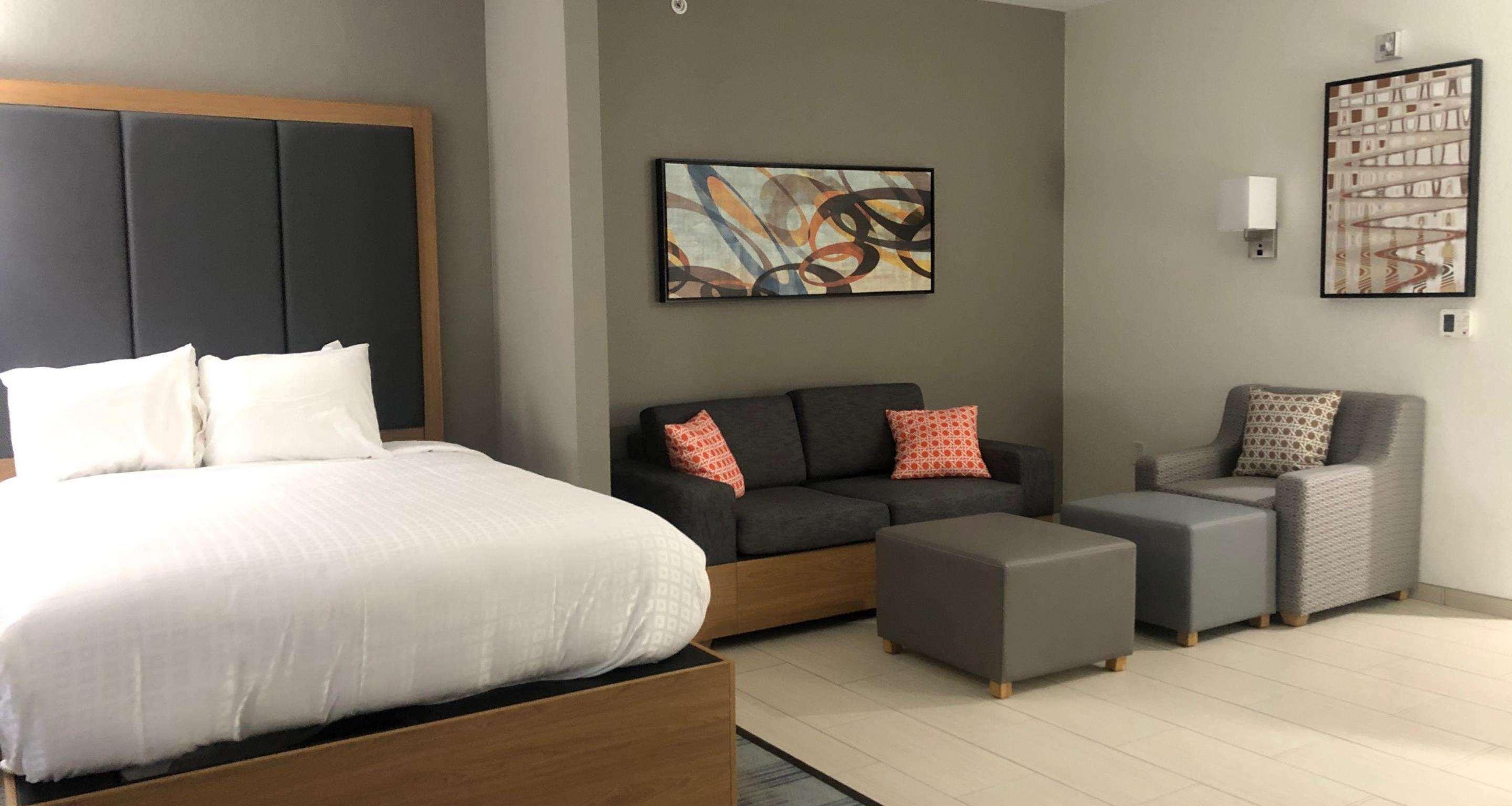 La Quinta Inn & Suites By Wyndham Coralville Iowa City Εξωτερικό φωτογραφία