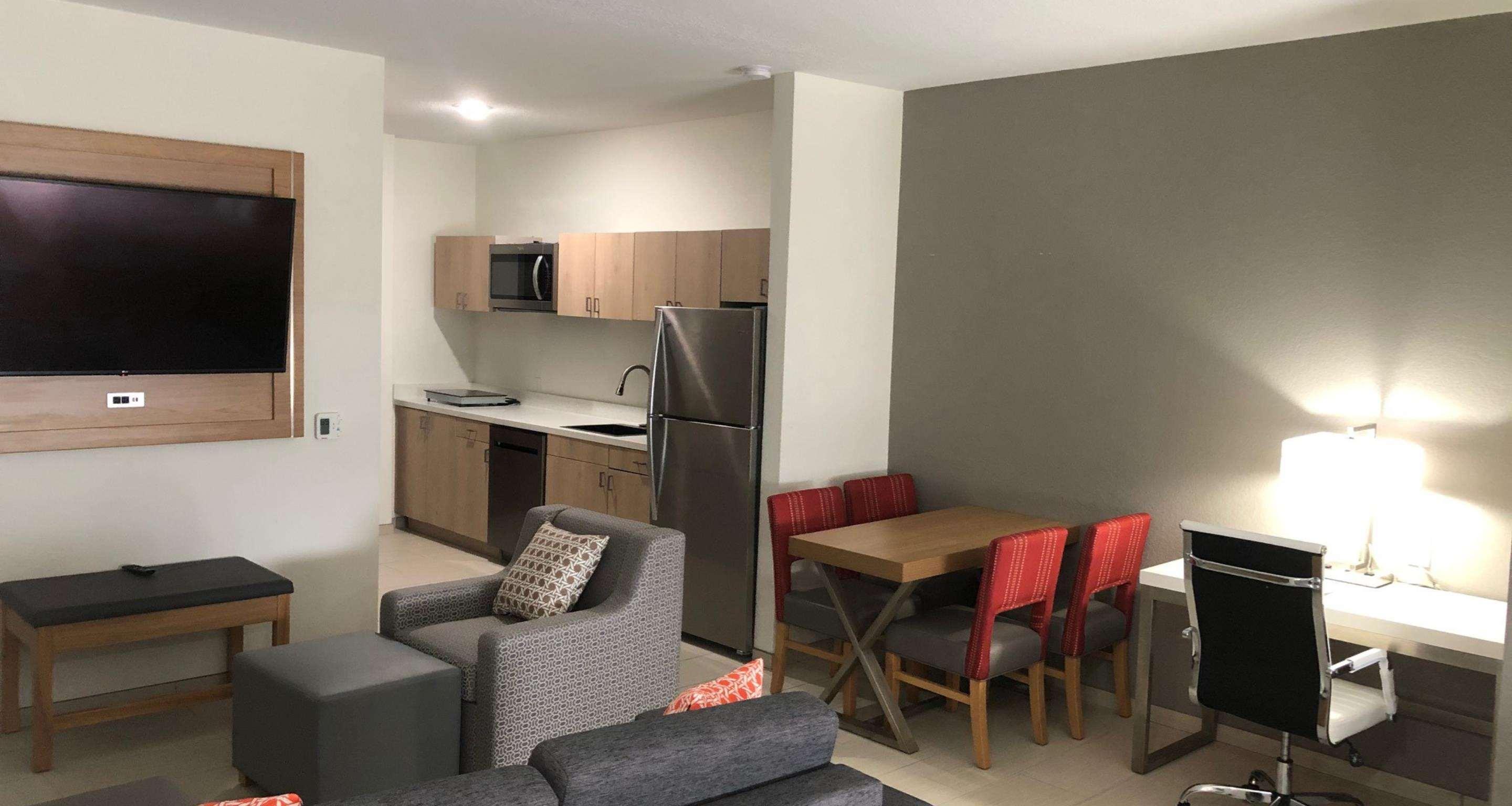 La Quinta Inn & Suites By Wyndham Coralville Iowa City Εξωτερικό φωτογραφία