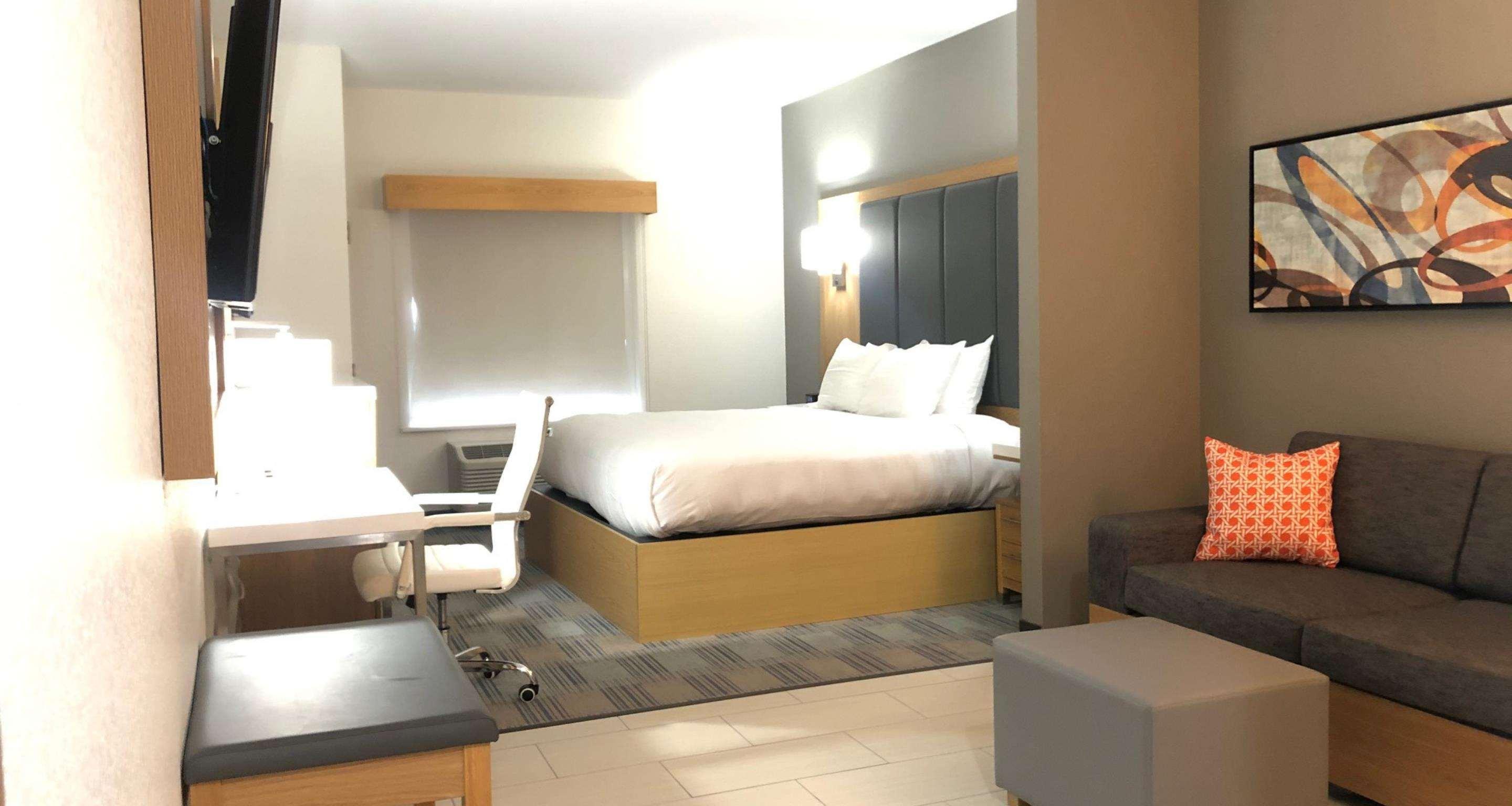 La Quinta Inn & Suites By Wyndham Coralville Iowa City Εξωτερικό φωτογραφία