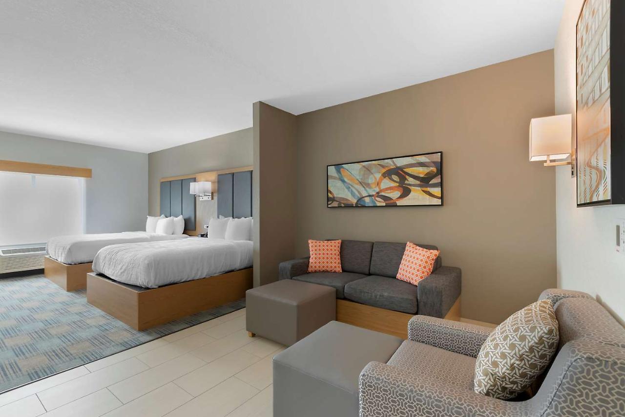 La Quinta Inn & Suites By Wyndham Coralville Iowa City Εξωτερικό φωτογραφία