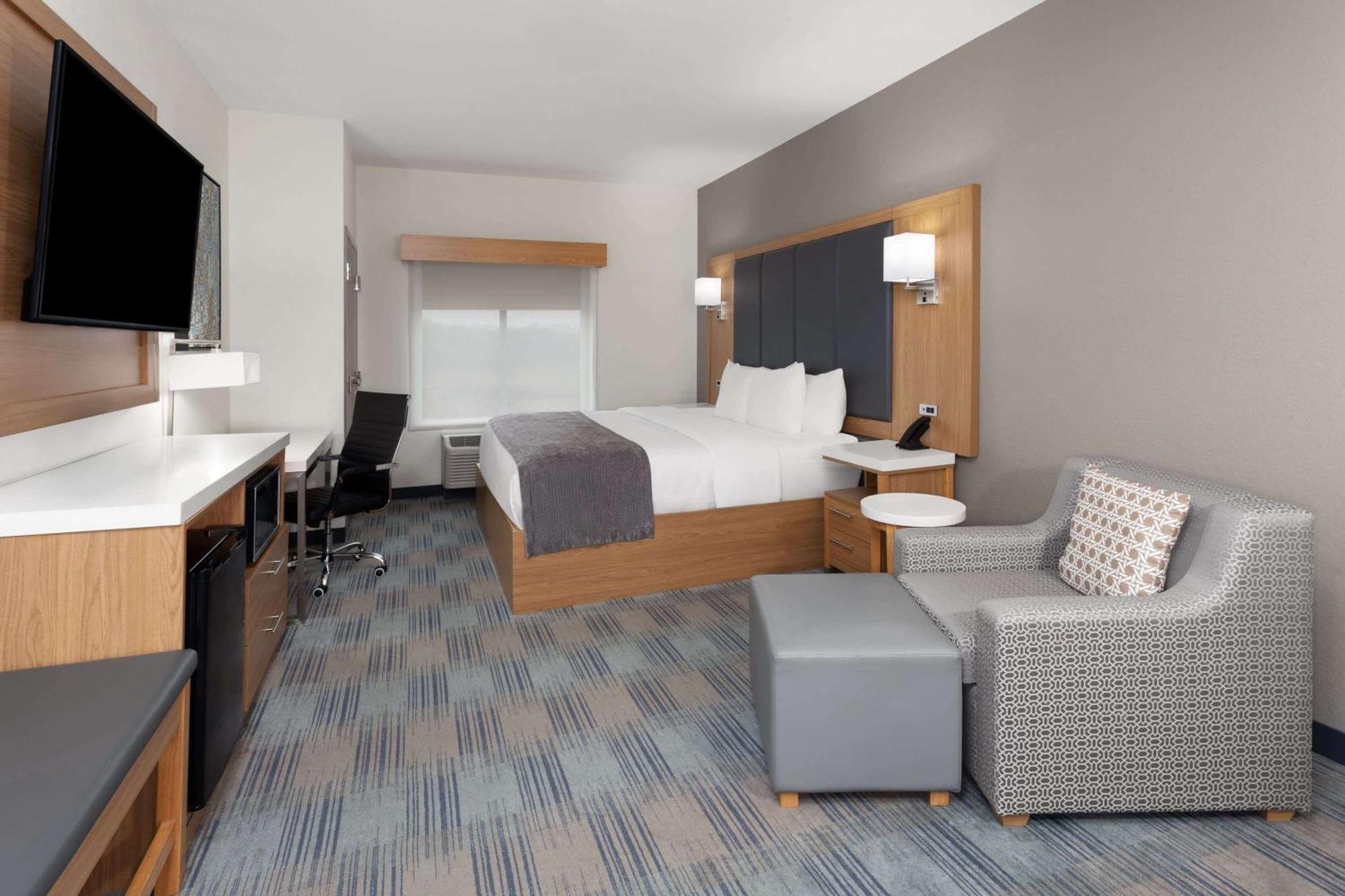 La Quinta Inn & Suites By Wyndham Coralville Iowa City Εξωτερικό φωτογραφία