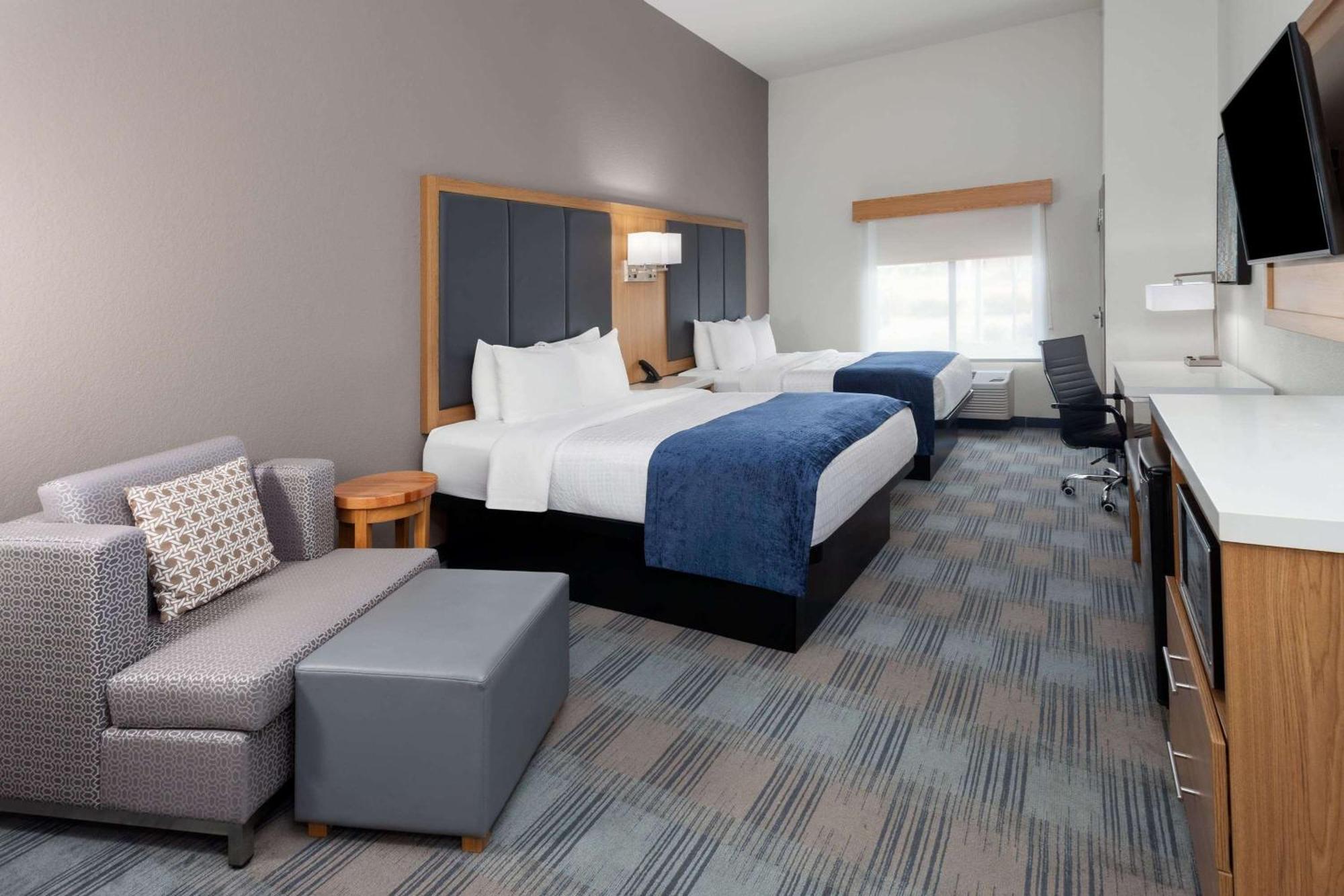 La Quinta Inn & Suites By Wyndham Coralville Iowa City Εξωτερικό φωτογραφία